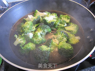 茴香鸡片西兰花的做法步骤：2