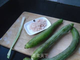 虾皮炖丝瓜的做法步骤：1