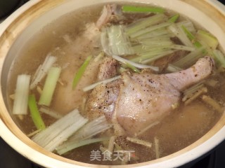 盐水鸭腿的做法步骤：6