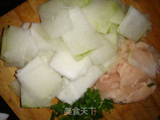 冬瓜鸡肉片汤的做法步骤：1