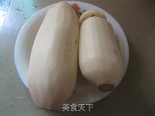 滋补的美味----红糖糯米藕的做法步骤：1