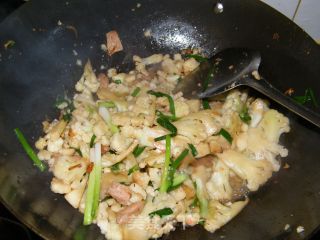 菜花炒肉片的做法步骤：9