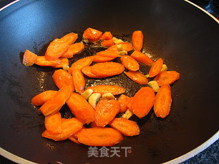 美味鸡柳炒红萝卜的做法步骤：3