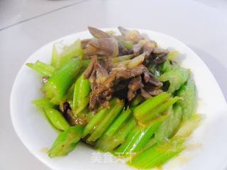 【东北】西芹鸡心的做法