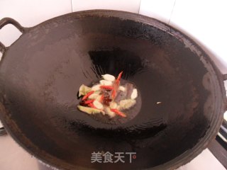 鹌鹑蛋红烧肉的做法步骤：5