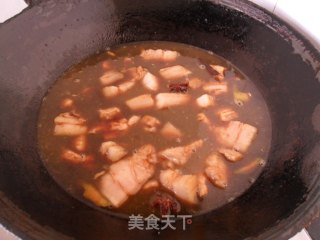 鹌鹑蛋红烧肉的做法步骤：8