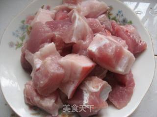 板栗烧肉的做法步骤：2