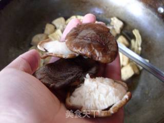 一咬一口汤汁儿----------------------五香豆腐泡的做法步骤：9