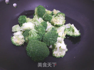 干贝西兰花的做法步骤：8