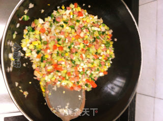缤纷爱心炒饭的做法步骤：3