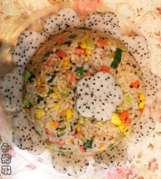 缤纷爱心炒饭的做法步骤：6