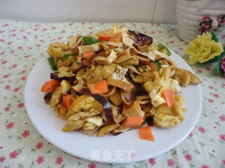 【东北】五香豆干炒腊肉的做法