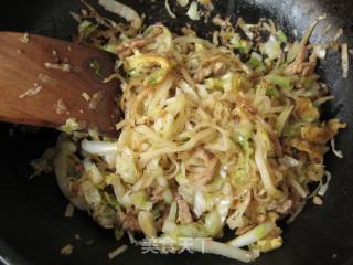 蓬松不把锅的【美味炒饼】的做法步骤：13