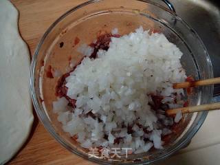 洋葱牛肉千层饼的做法步骤：5