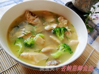 杏鲍菇鲫鱼汤的做法步骤：10