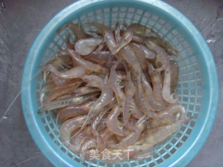 盐水白米虾的做法步骤：1