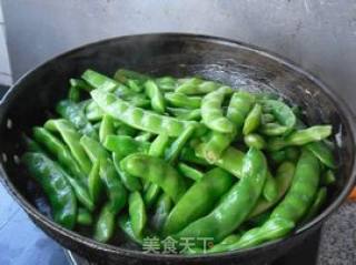 素烧油豆角的做法步骤：7