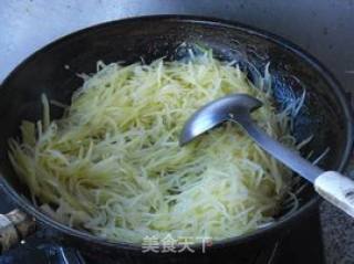 简简单单家常菜 ---  【素炒土豆丝】的做法步骤：4