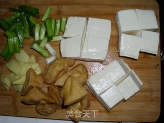 豆腐鲫鱼汤的做法步骤：1
