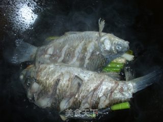 豆腐鲫鱼汤的做法步骤：5