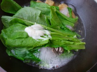 麦菜油豆腐牛丸汤的做法步骤：6