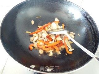 蘑菇炒肉片的做法步骤：12