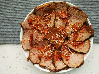 卤香牛肉的做法