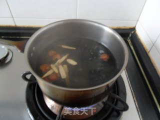 梅汁鸡腿的做法步骤：2