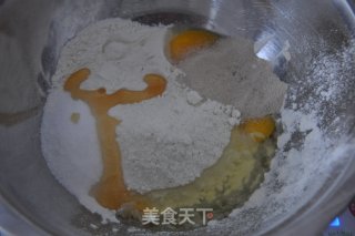 栗子奶油螺旋包的做法步骤：1