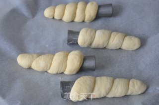 栗子奶油螺旋包的做法步骤：10