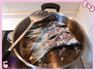 沙参玉竹鱼尾汤的做法步骤：5