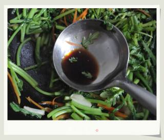 素炒茼蒿的做法步骤：6