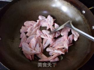 即可当菜又可当零食----------------------------五香翅尖的做法步骤：3