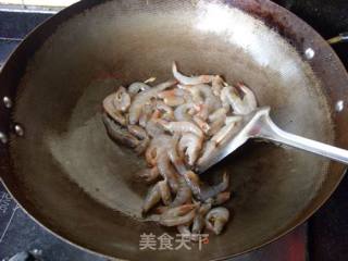上班族的快手小炒--------------------西芹洋葱炒虾的做法步骤：7