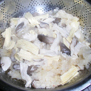 “蘑”力“食”足—什菌拌腐竹的做法步骤：6