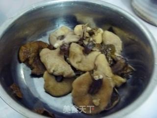 【山珍野味】野山菌吃法---松蘑烧排骨的做法步骤：5