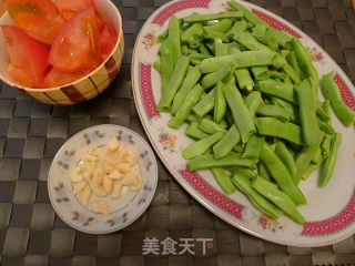 番茄焖扁豆的做法步骤：2
