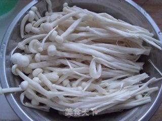金针菇猪肚汤的做法步骤：3