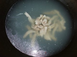 金针菇猪肚汤的做法步骤：4
