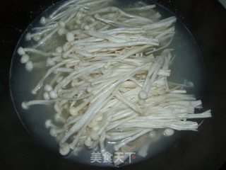 金针菇猪肚汤的做法步骤：6
