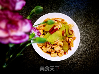 青笋鲜鱿的做法