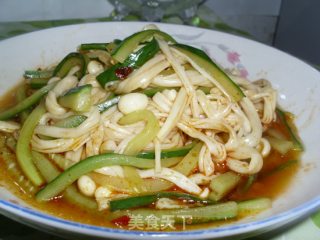 辣辣的青瓜拌金针菇的做法步骤：9