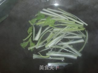 咸菜西芹炒牛肉的做法步骤：3