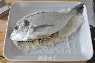盐烤酒烧的乌颊鱼的做法步骤：4