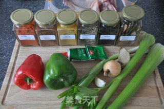 垂涎不止的香烧鸡腿煲的做法步骤：1