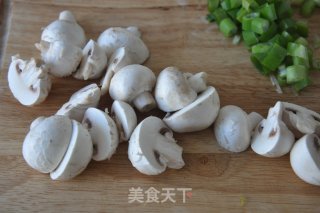 垂涎不止的香烧鸡腿煲的做法步骤：9