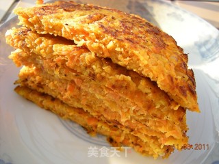 带着阳光的健康早餐——胡萝卜鸡蛋玉米面饼的做法步骤：6