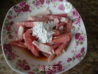 雪菜肉丝炒年糕的做法步骤：3