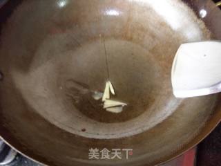 这样吃牛肉既快又嫩-------------辣白菜汆牛肉的做法步骤：3