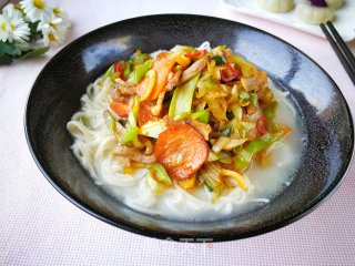 【烟台】葱爆肉骨汤面的做法